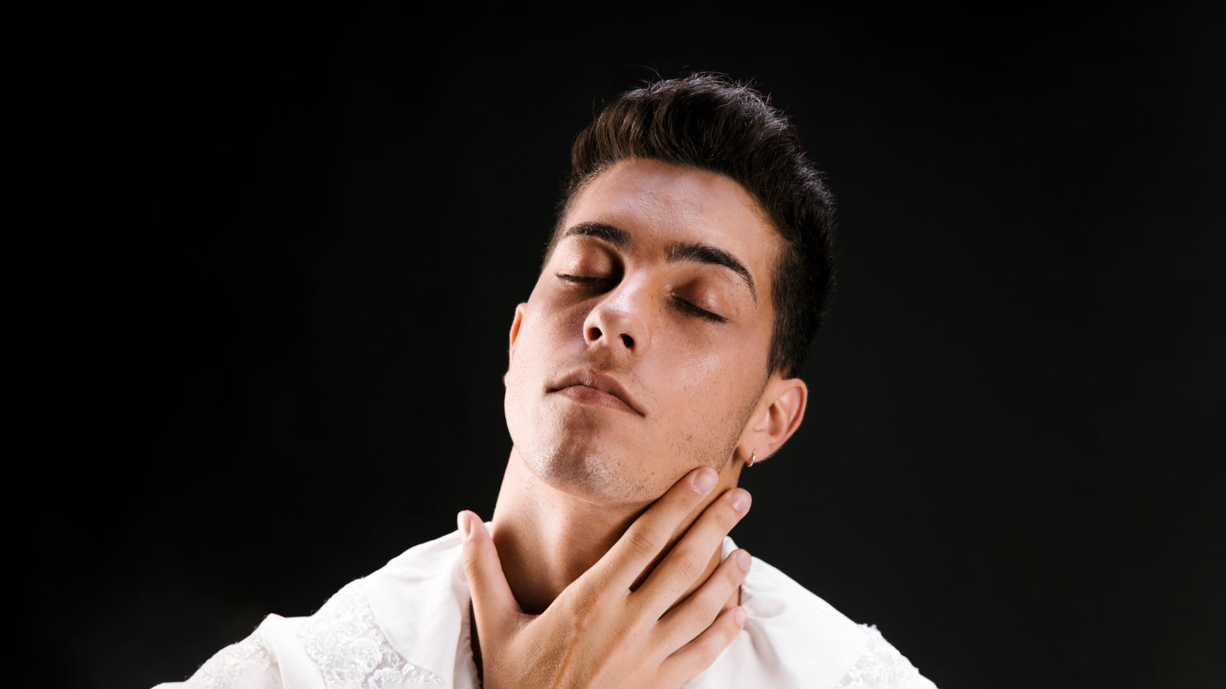 Unlocking Radiance: A Comprehensive Guide to Men's Skincare with BusyMale